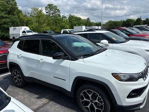 Bright White Clearcoat 2025 Jeep Compass Limited