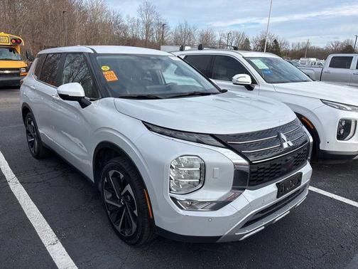 2024 Mitsubishi Outlander SE Ralliart S-AWC