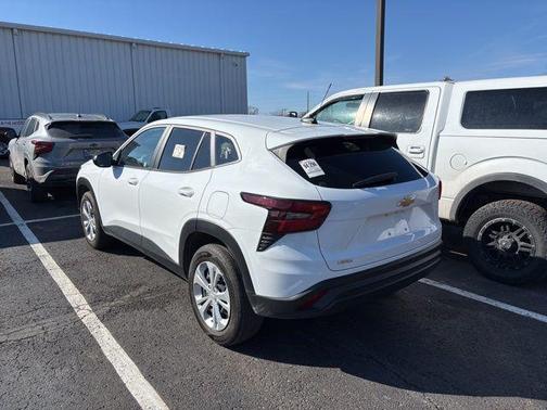 2025 Chevrolet Trax LS