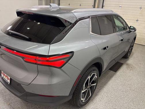 Sterling Gray Metallic 2026 Chevrolet Equinox EV LT