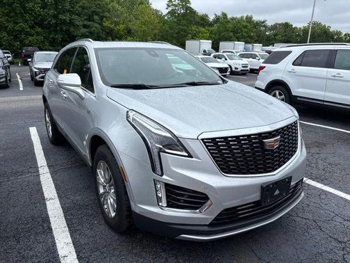 Radiant Silver Metallic 2020 Cadillac XT5 Premium Luxury