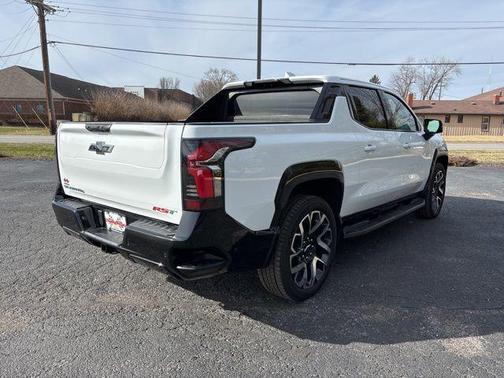 2025 Chevrolet Silverado EV RST