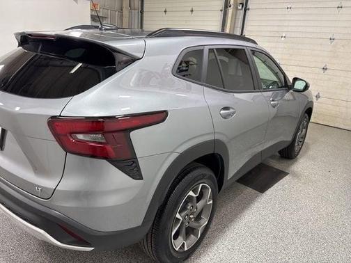 Sterling Gray Metallic 2026 Chevrolet Trax LT
