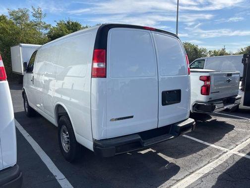 2025 Chevrolet Express 2500 RWD 2500 Regular Wheelbase WT
