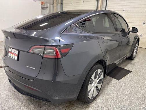 2024 Tesla Model Y Long Range Dual Motor All-Wheel Drive