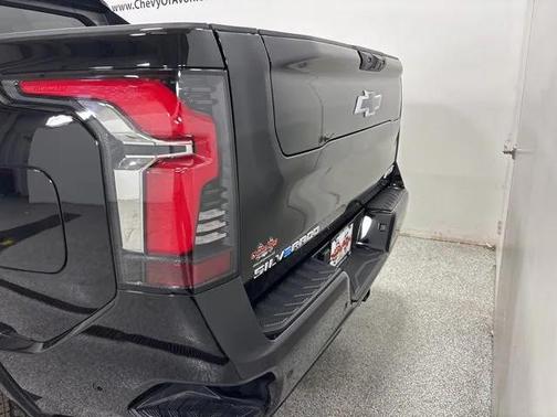 2024 Chevrolet Silverado EV RST