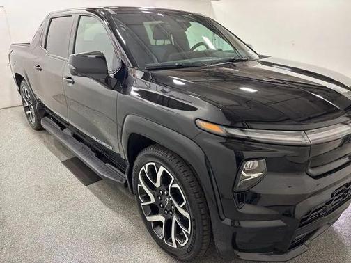 2024 Chevrolet Silverado EV RST