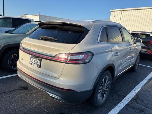 2021 Lincoln Nautilus Standard