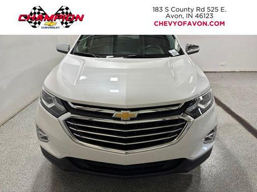 Iridescent Pearl Tricoat 2020 Chevrolet Equinox L