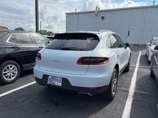 2018 Porsche Macan Base