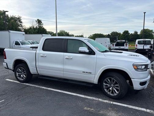Ivory White Tri-Coat Pearlcoat 2019 RAM 1500 Laramie