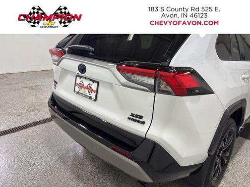 2024 Toyota RAV4 Hybrid SE