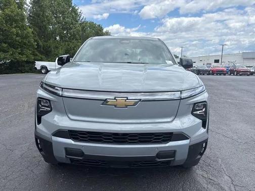 2025 Chevrolet Silverado EV LT