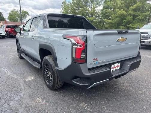 2025 Chevrolet Silverado EV LT