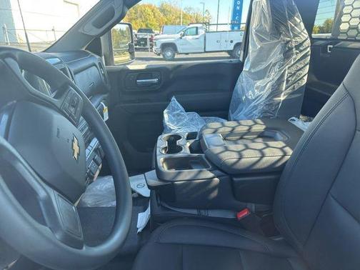 2025 Chevrolet Silverado 3500 WT