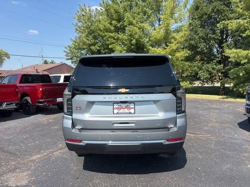 2025 Chevrolet Suburban LT