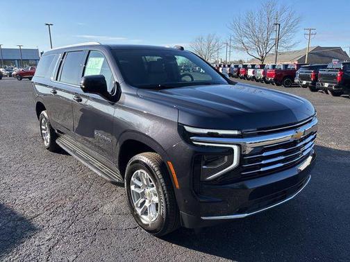 Dark Ash Metallic 2026 Chevrolet Suburban LT