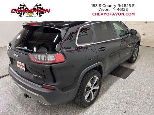 Diamond Black Crystal Pearlcoat 2019 Jeep Cherokee Limited