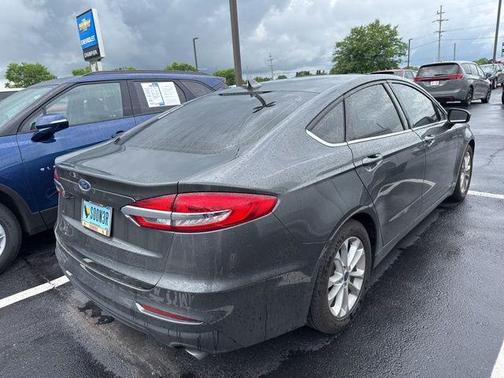 2020 Ford Fusion SE