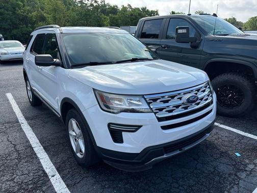 Oxford White 2019 Ford Explorer XLT