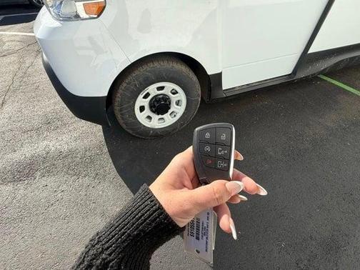 2025 Chevrolet BrightDrop 600 JET Black