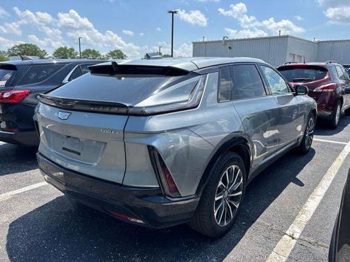 Argent Silver Metallic 2024 Cadillac LYRIQ Sport