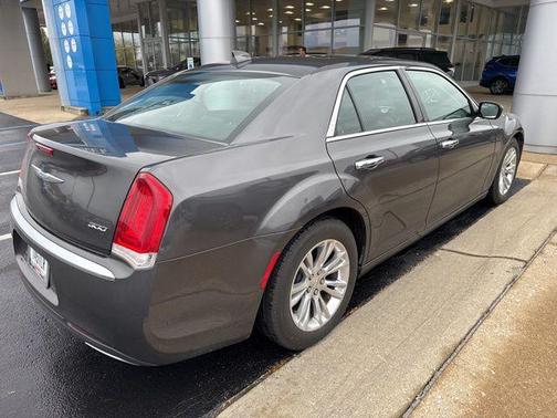 2017 Chrysler 300 Limited