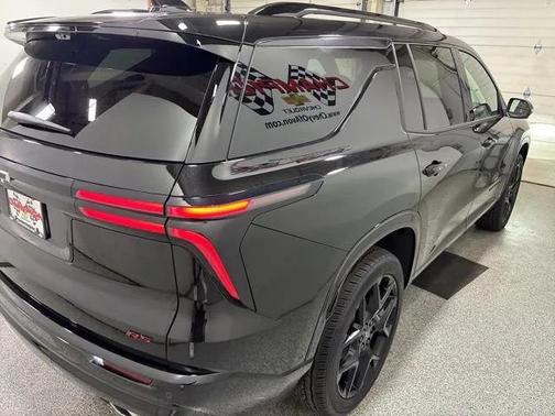 2025 Chevrolet Traverse RS