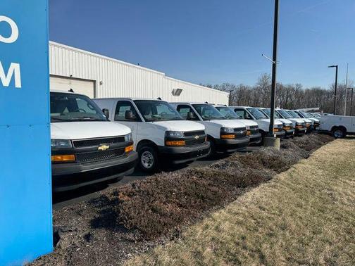 2025 Chevrolet Express 2500 RWD 2500 Regular Wheelbase WT