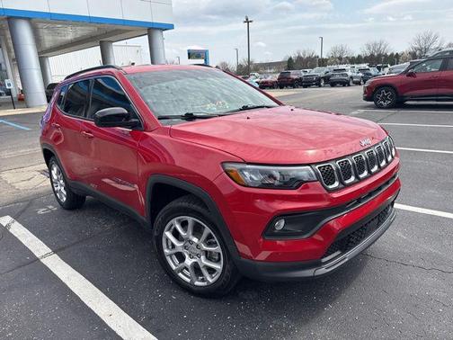 Redline Pearlcoat 2023 Jeep Compass Latitude Lux