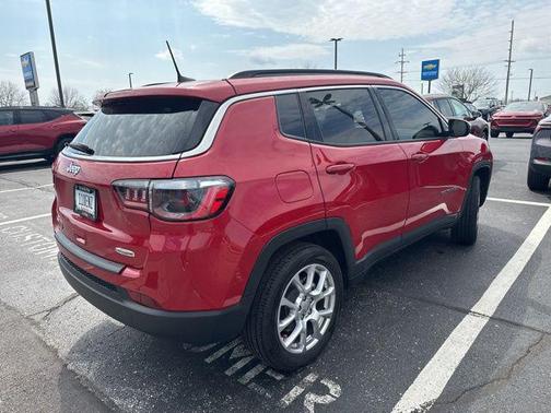 Redline Pearlcoat 2023 Jeep Compass Latitude Lux