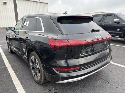 2021 Audi e-tron Premium