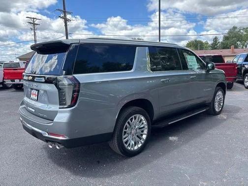 2025 Chevrolet Suburban Premier