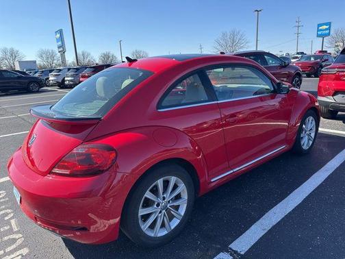 Tornado Red 2019 Volkswagen Beetle 2.0T SE