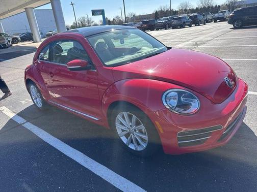 Tornado Red 2019 Volkswagen Beetle 2.0T SE