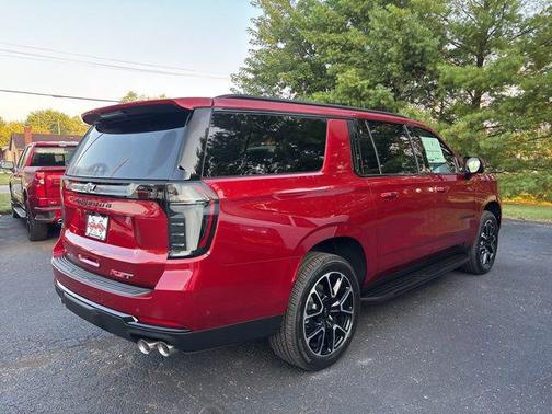 2025 Chevrolet Suburban RST