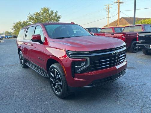 2025 Chevrolet Suburban RST