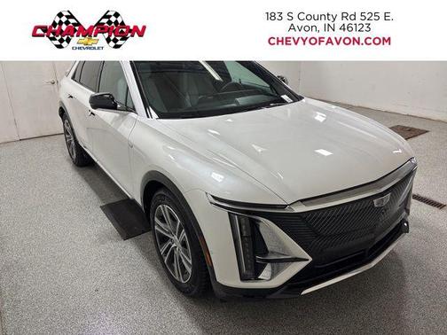 Crystal White Tricoat 2024 Cadillac LYRIQ Luxury