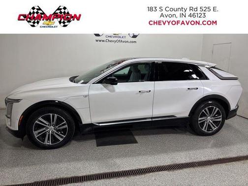 Crystal White Tricoat 2024 Cadillac LYRIQ Luxury