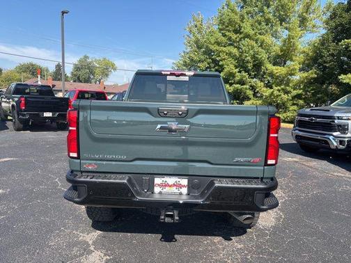 2025 Chevrolet Silverado 2500 4WD Crew Cab Standard Bed ZR2