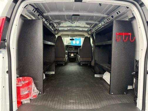 2025 Chevrolet Express 2500 RWD 2500 Regular Wheelbase WT