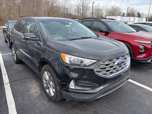 Black Metallic 2024 Ford Edge Titanium