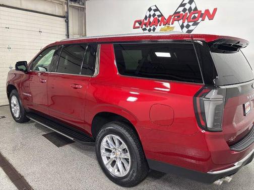2025 Chevrolet Suburban Premier