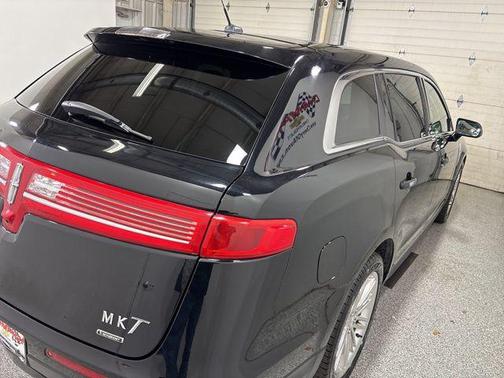 2016 Lincoln MKT EcoBoost