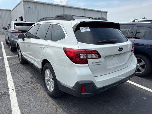 2019 Subaru Outback 2.5i