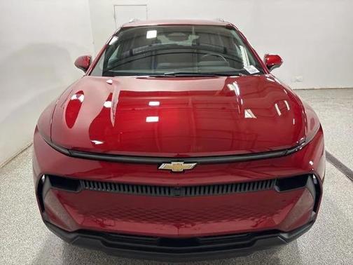 Radiant Red Tintcoat 2026 Chevrolet Equinox EV LT