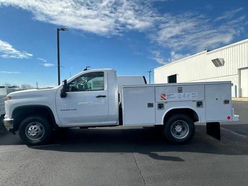 2025 Chevrolet Silverado 3500 WT