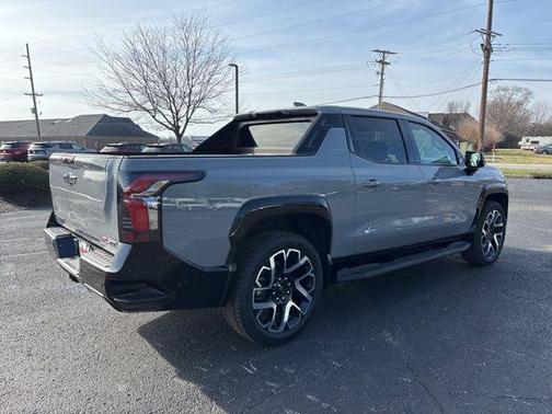 2025 Chevrolet Silverado EV RST
