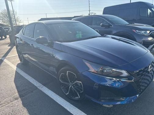 2023 Nissan Altima SR Intelligent AWD