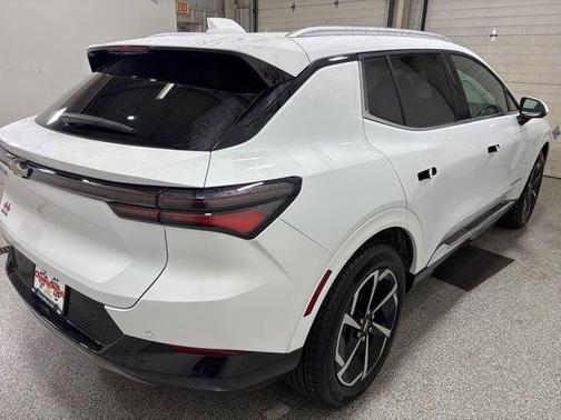 2025 Chevrolet Equinox EV LT